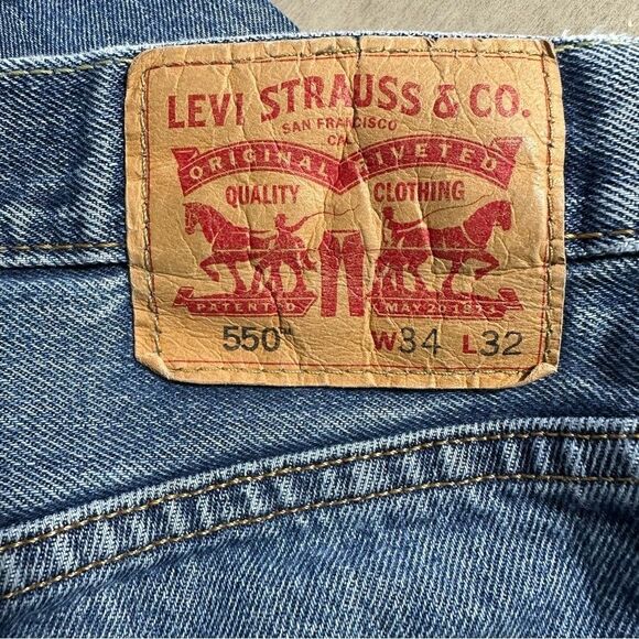 LEVI STRAUSS‎ 550 MEDIUM WASH MEN'S DENIM JEANS - 34/32 - Picture 8 of 16